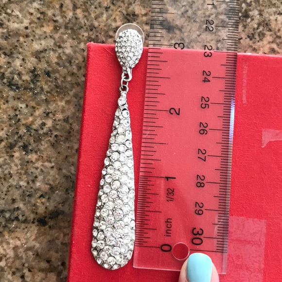 Matching diamond earring and bangle set! 💍✨ - Picture 4 of 4